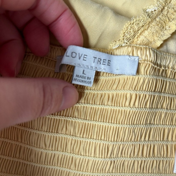 Love Tree Yellow Gold Lacey Bralette Top Sz L Crop Tank New Years - Picture 3 of 4